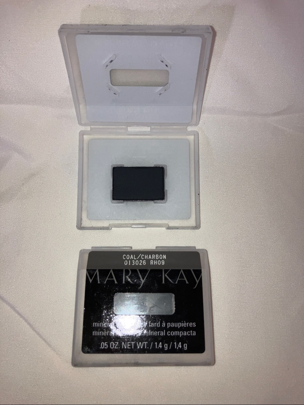 (2) New Coal Mary Kay. Mineral Eye Color Eyeshadow Refill for Magnetic‎ Case
